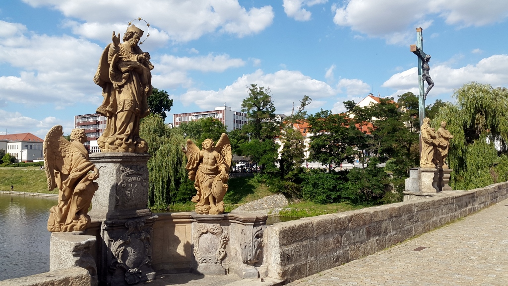 Sculptures on the oldest stone bridge in the Czech Republic (1024x576)